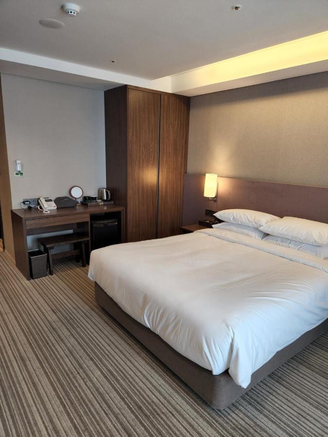 Island Hotel Пусан Экстерьер фото